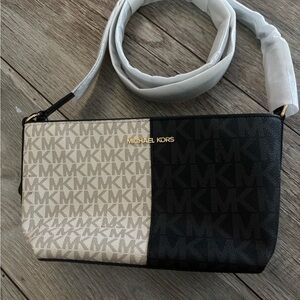 Michael Kors Black and Cream Women's Bag